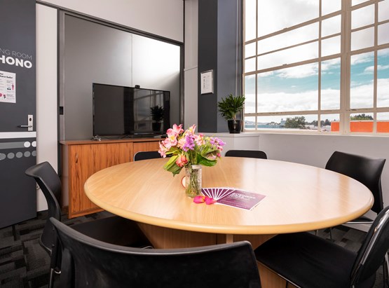 Meeting Room 2 / Hono 